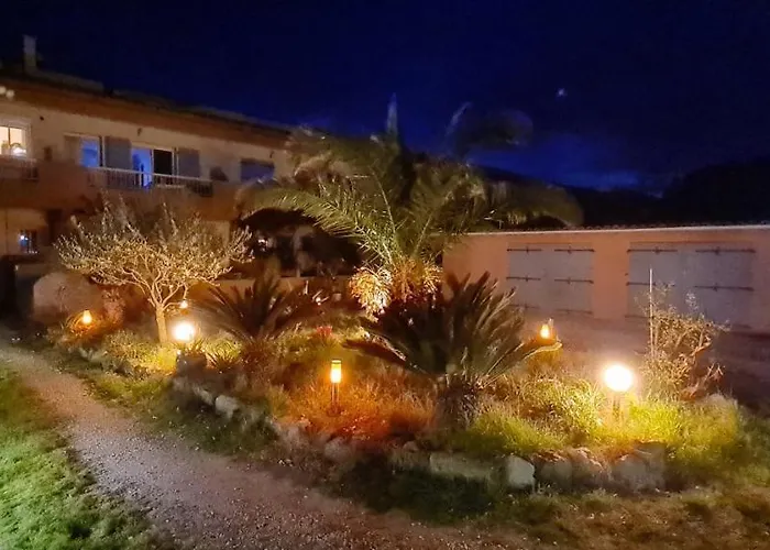 A - 20 M² - Terrasse Accueillante Lejlighed Hyères